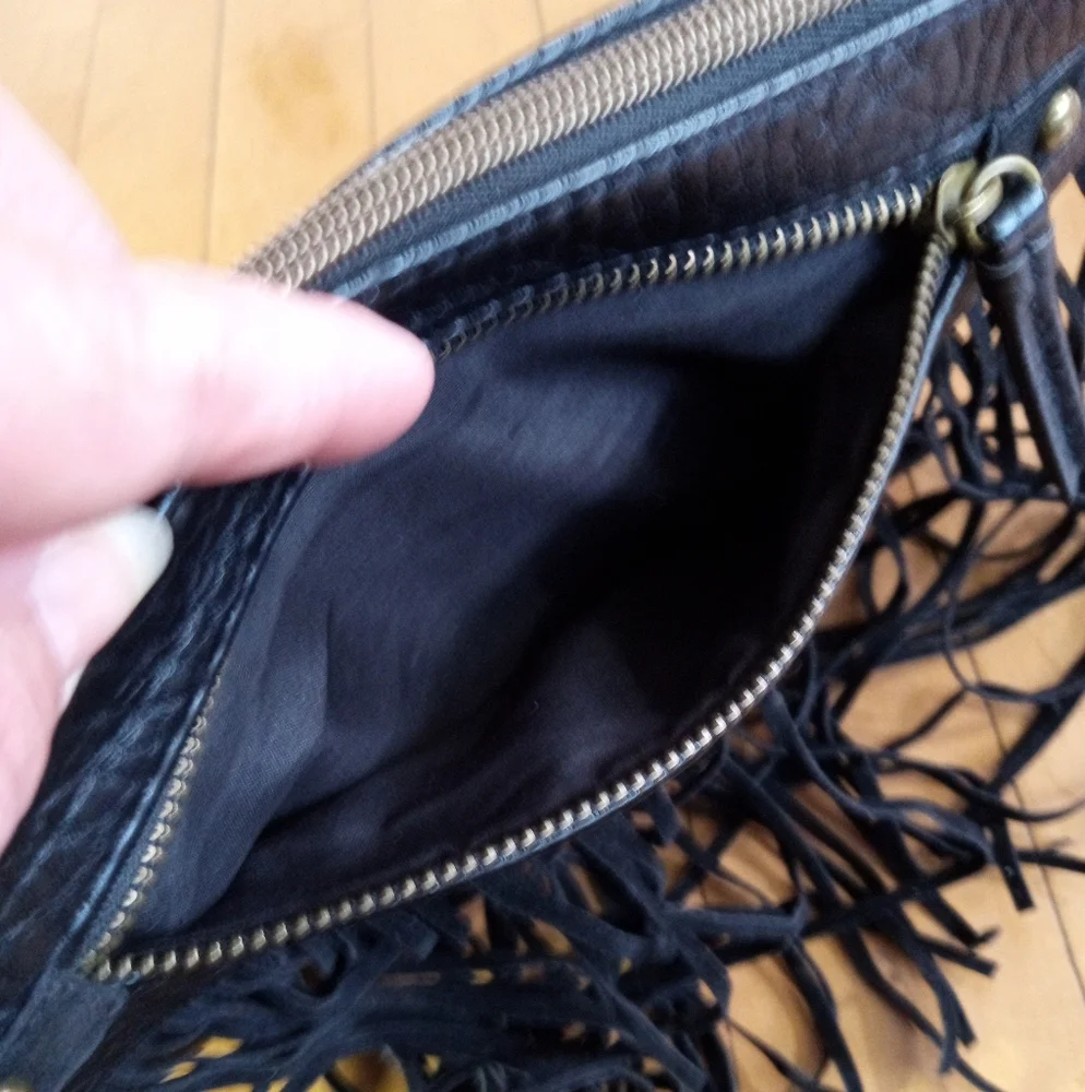 Sonoma Lifestyle black vegan leather crossbody bag with tassels - Picture 3 of 11